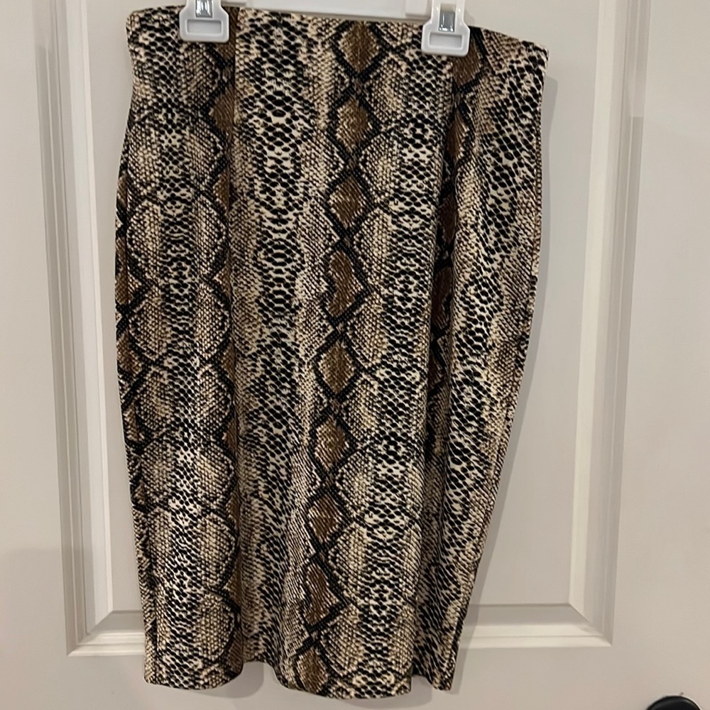 Snake skin design pencil skirt large